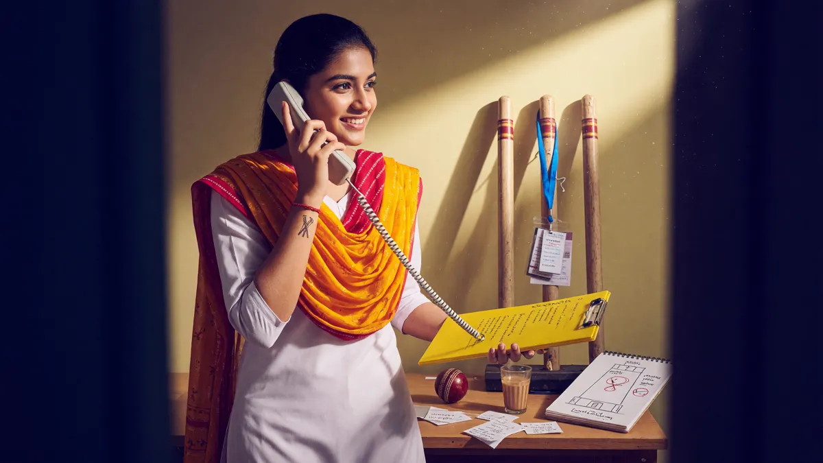 Customer care hero illustration with stumps motif